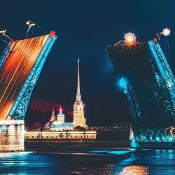 Ночная экскурсия с прогулкой на автобусе и теплоходе по Петербургу (с ночным посещением Петропавловской... — Санкт-Петербург, 25 октября