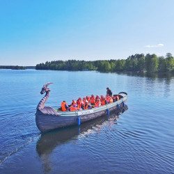 Сквозь водопады и века: Хаски, драккар и форель на ладожских берегах — Санкт-Петербург, 26 сентября
