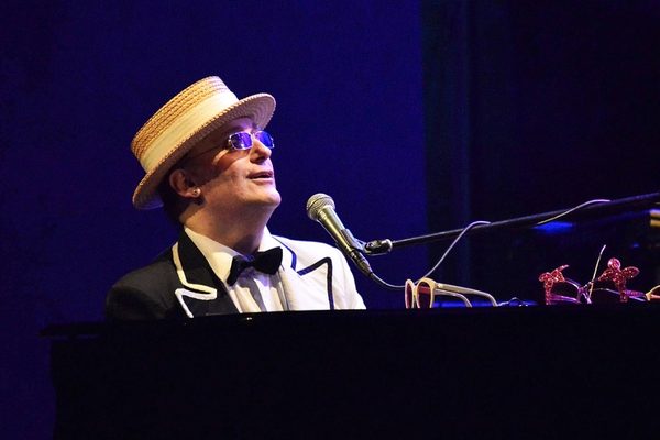 Си Джей Марвин, оркестр «Русская филармония». Elton Шоу